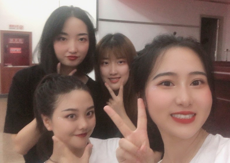 “长虹职工好声音云比赛”，我们这风景独好