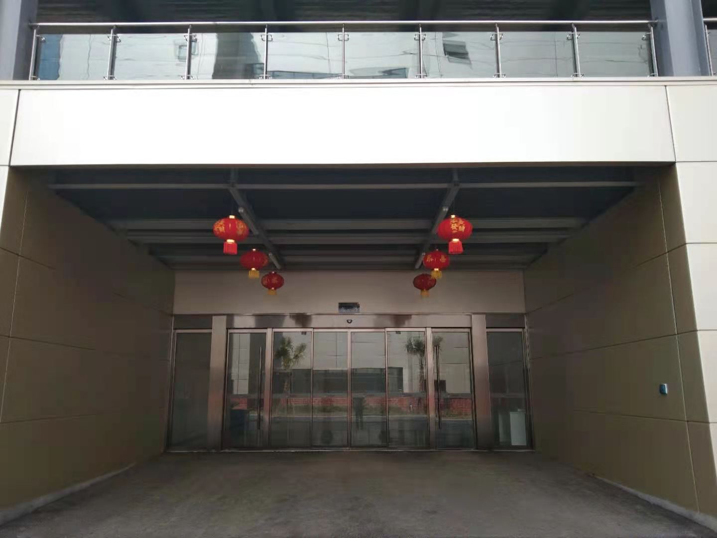 浓浓年未在车间