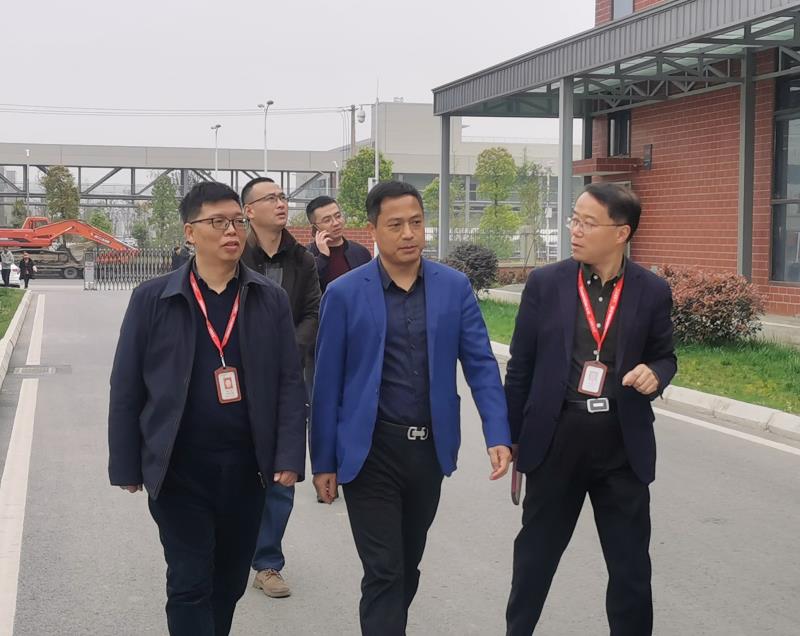 市总工会陈仕明副主席一行调研长虹智能产业园