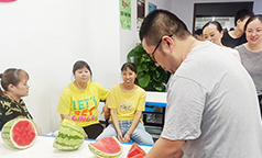 精密高温慰问到一线，情系职工暖人心