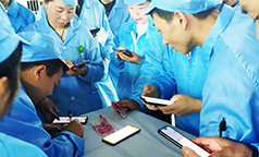 他被他们温暖着！精密人守望相助